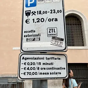Aphrodite Piazza Venezia Holiday home